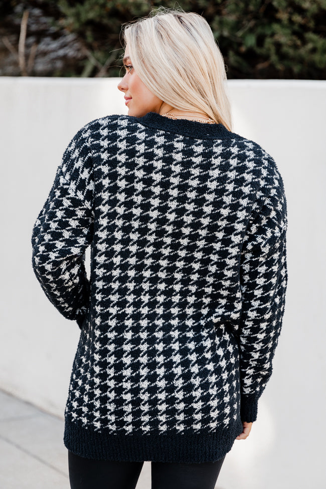 12 Days of Holiday Style: Houndstooth Skirt - Laura Lily