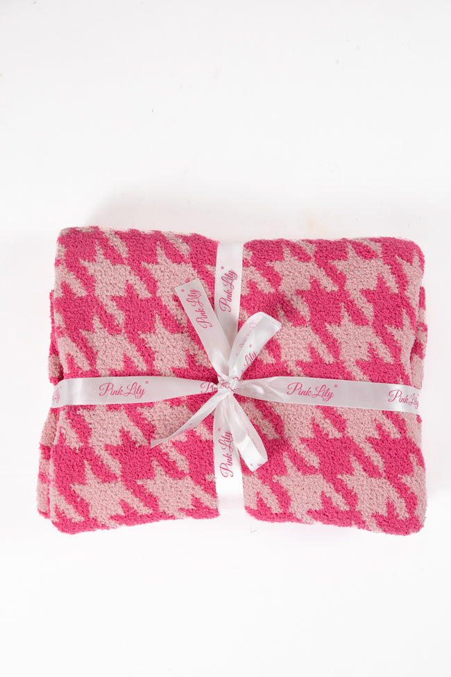 Make Me Believe Pink Tonal Houndstooth Blanket