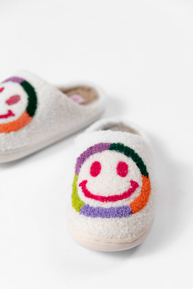 Smiley Face Slippers DOORBUSTER