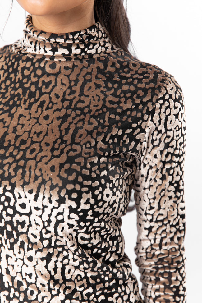 What A Wonderful Velvet Leopard Printed Turtleneck Blouse