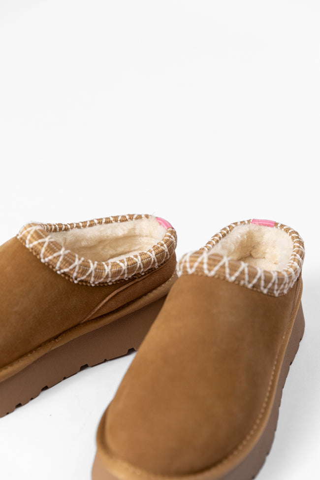 Sydney Chestnut Platform Slipper DOORBUSTER – Pink Lily