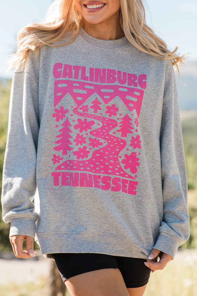 Gatlinburg Tennessee Light Grey Oversized Graphic Sweatshirt