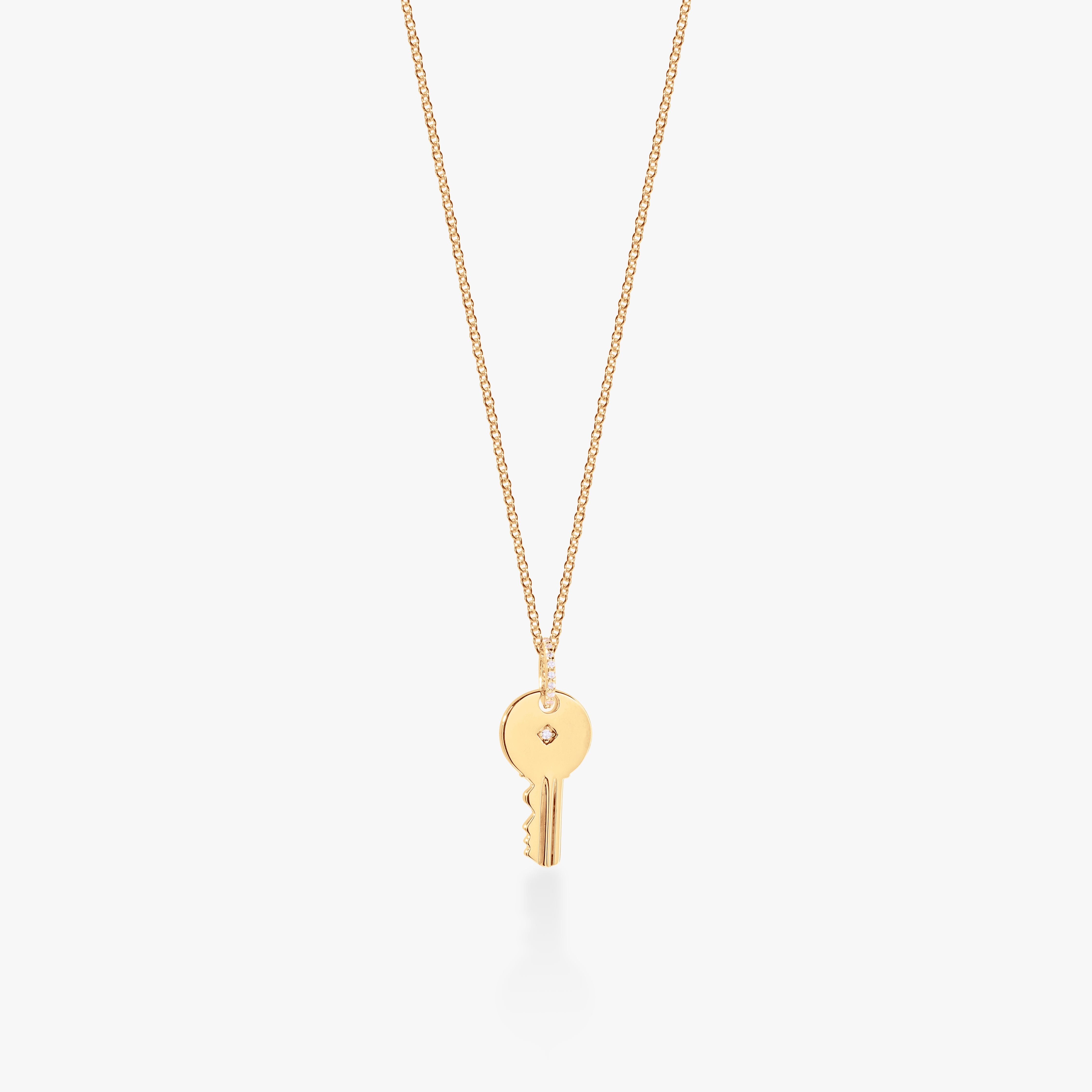 Round Key Necklace With Stone