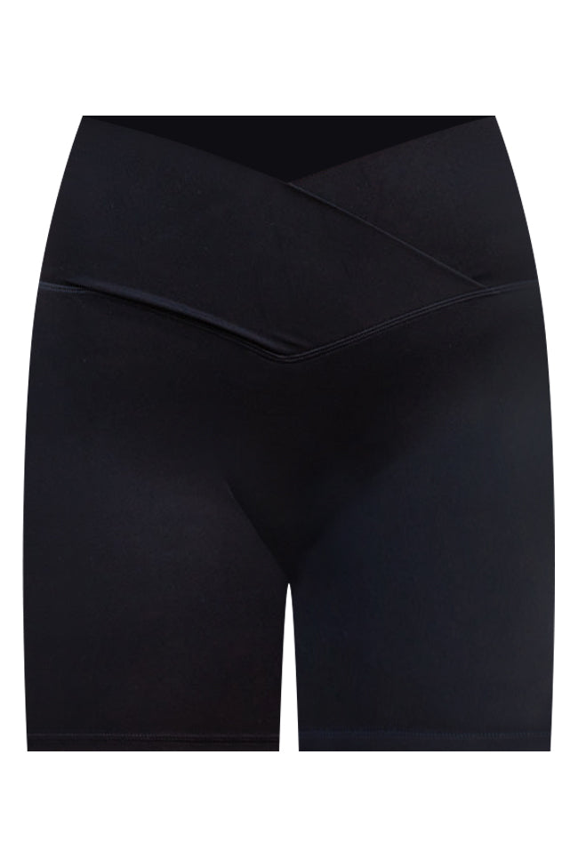 Running Laps Black 6.5-inch V-Waistband Shorts