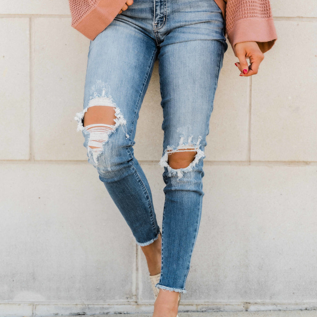 The Kallista Medium Wash Distressed Crop Jeans FINAL SALE – Pink Lily